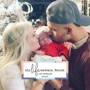 Meet your Posher, Halee